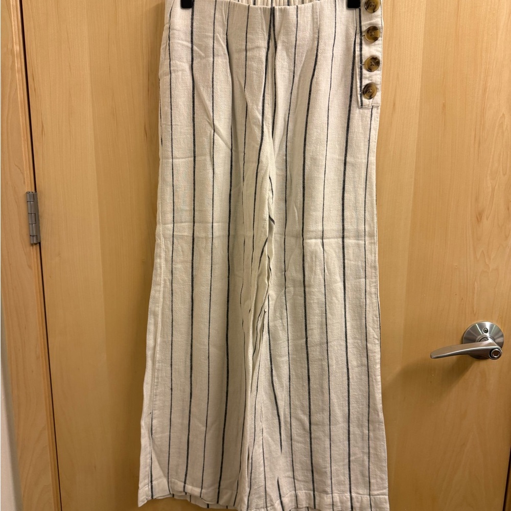 GAP Cream Linen Wide Leg Cropped Pants with Black Pinstripes